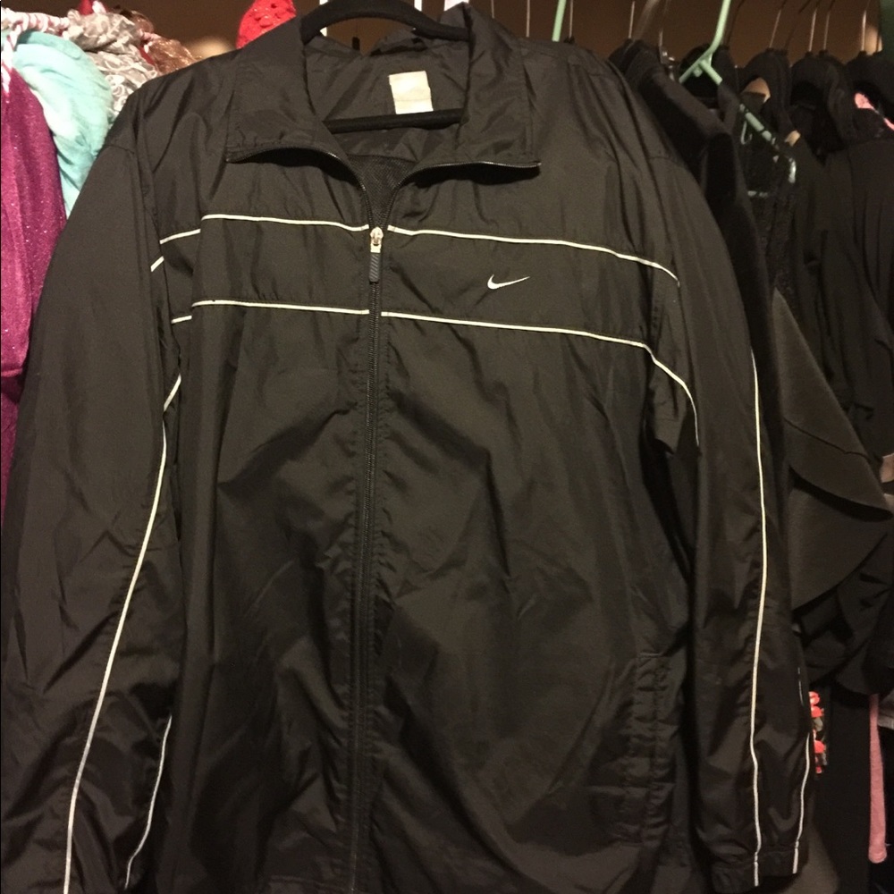 Nike jacket - Picture 3 of 3
